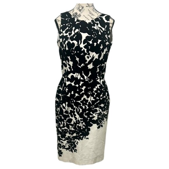 White House Black Market Dresses & Skirts - White House Black Market Floral Sheath Dress Size 10